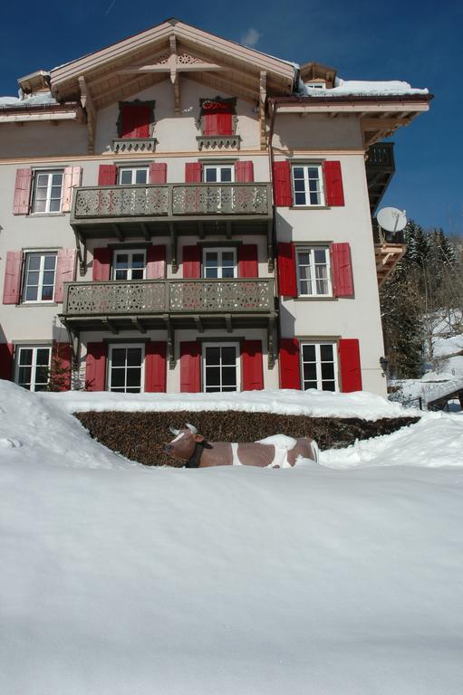 Hotel Swiss Historic Du Pillon 3*
