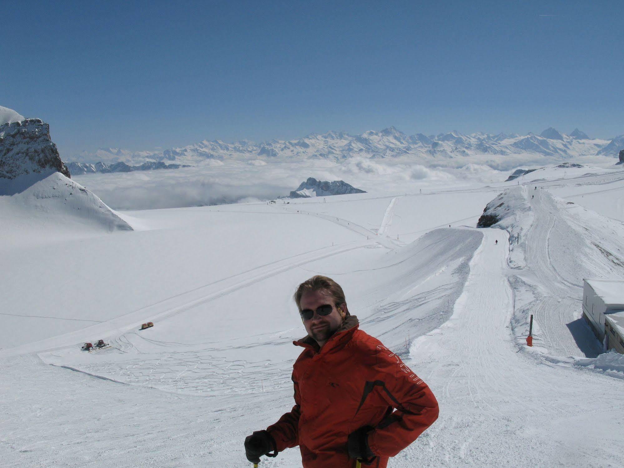 Historic Du Pillon Les Diablerets