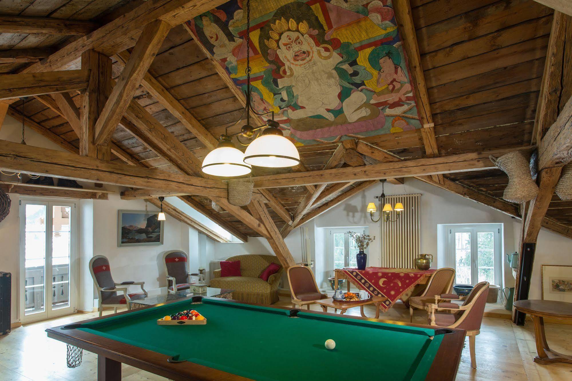 Hotel Swiss Historic Du Pillon 3*